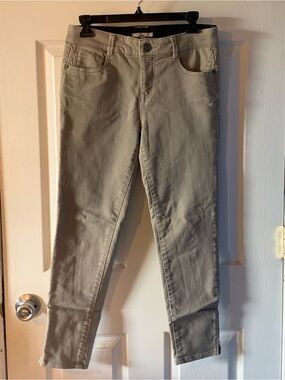 Bass Women’s Slim Straight Jeans in Khaki size 6